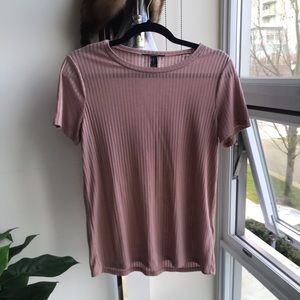 Forever 21 Blush Pink t-shirt 50% OFF BUNDLES